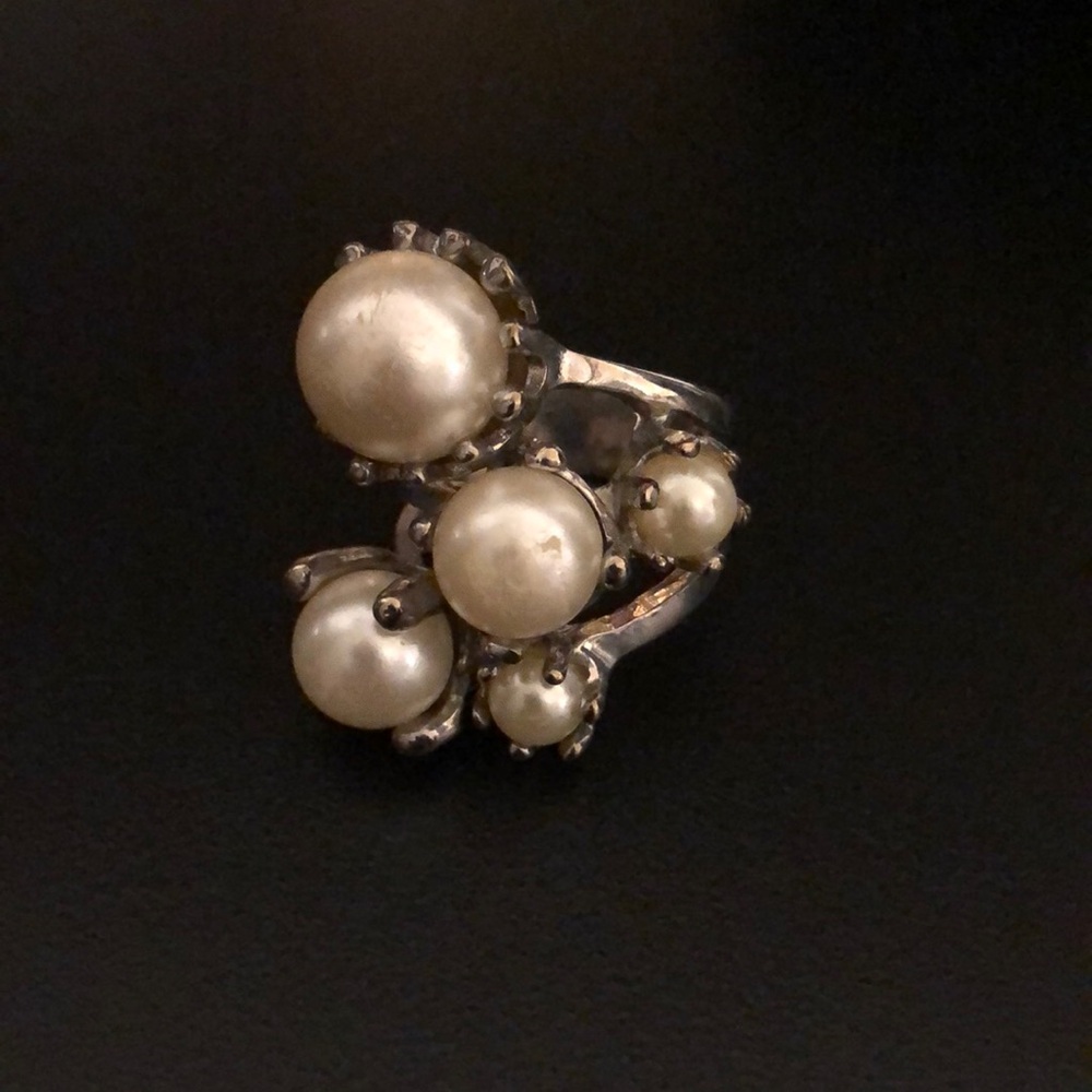 EXPRESS Silver Vintage Pearl Cluster Ring